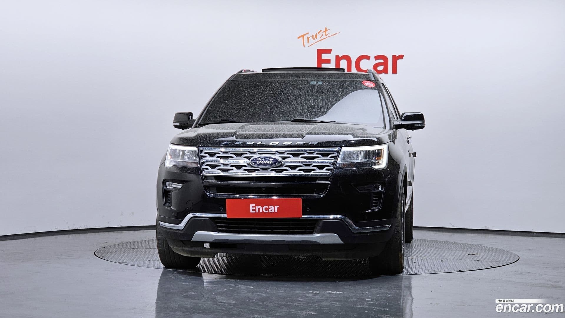 Main__Slider__Photo:Explorer Ford 2018.3-2