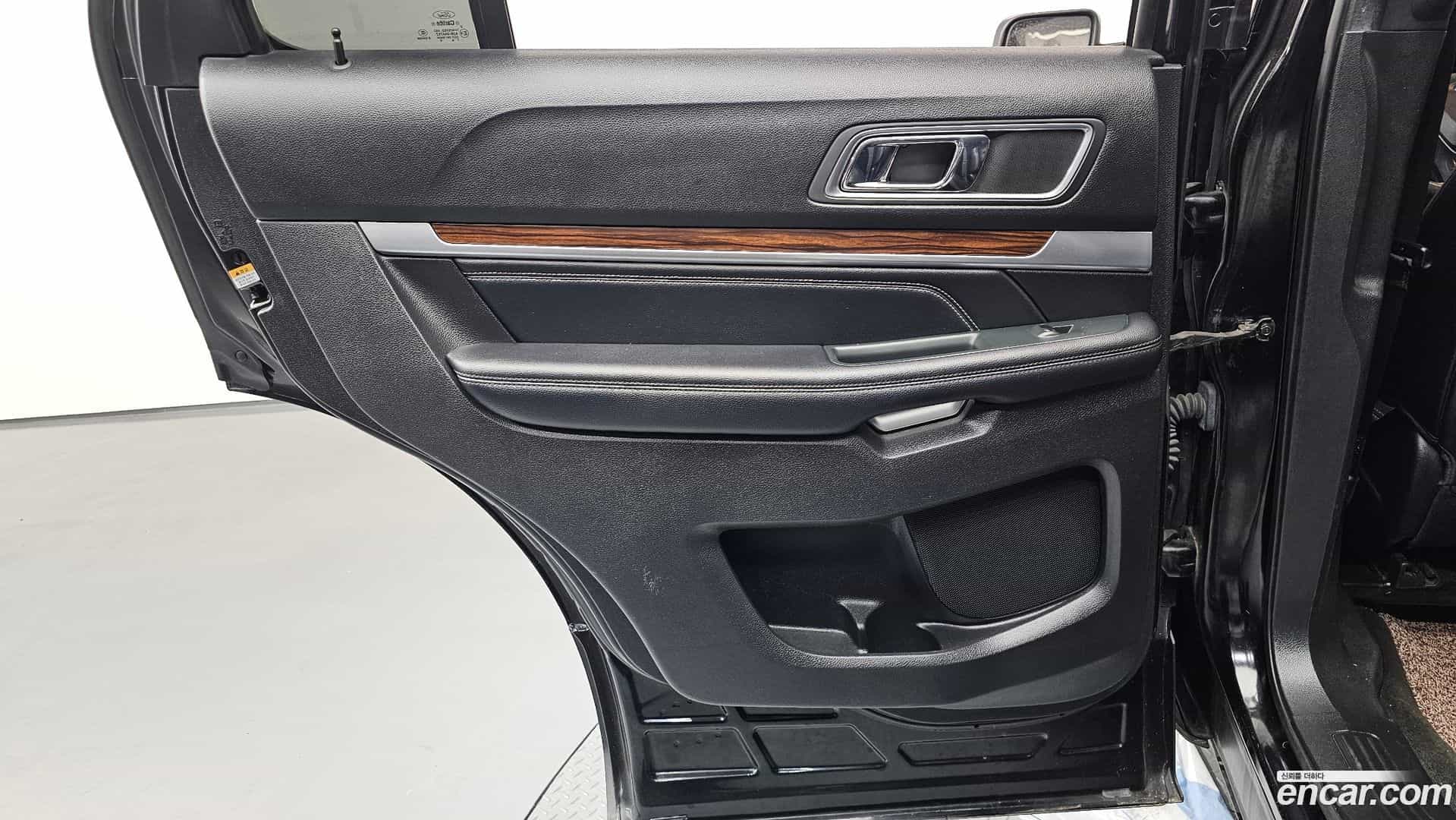 Explorer Ford 2018.3-INNER-035