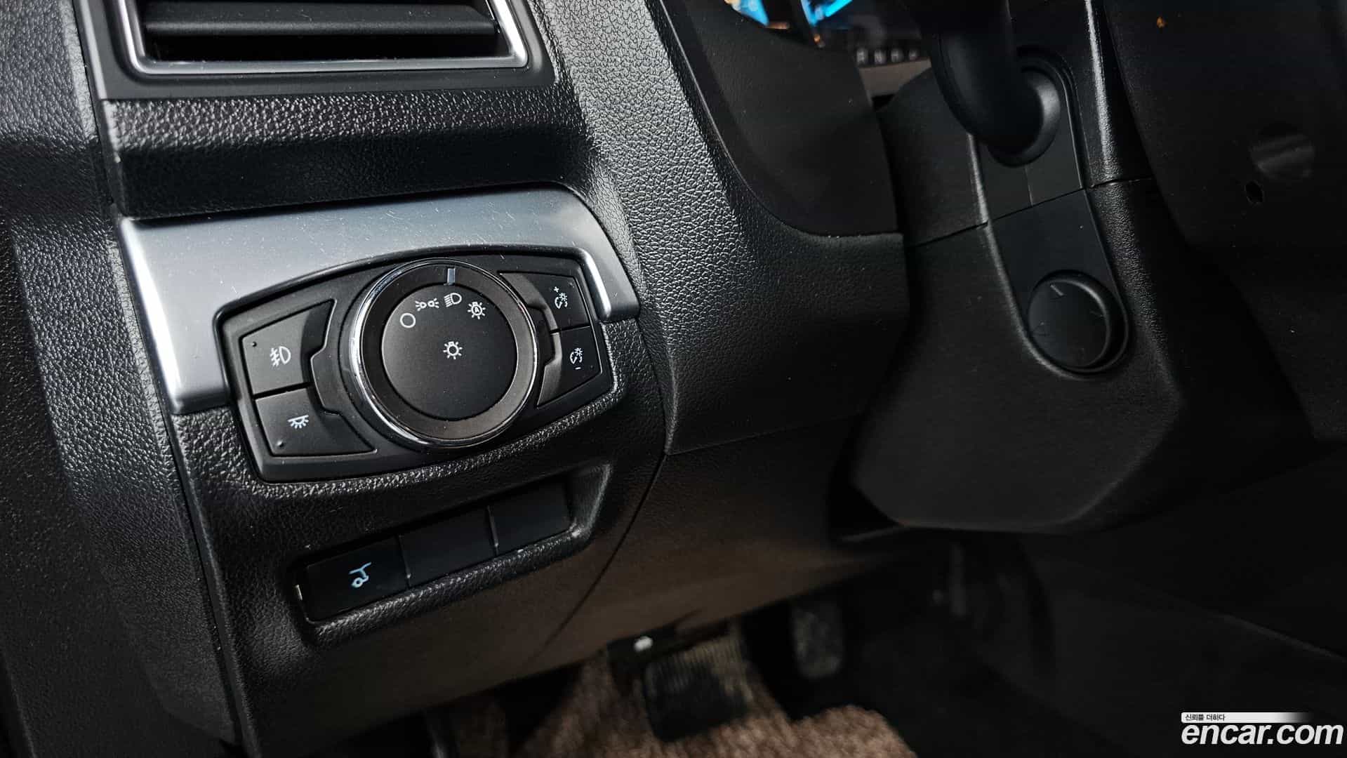 Explorer Ford 2018.3-OPTION-042