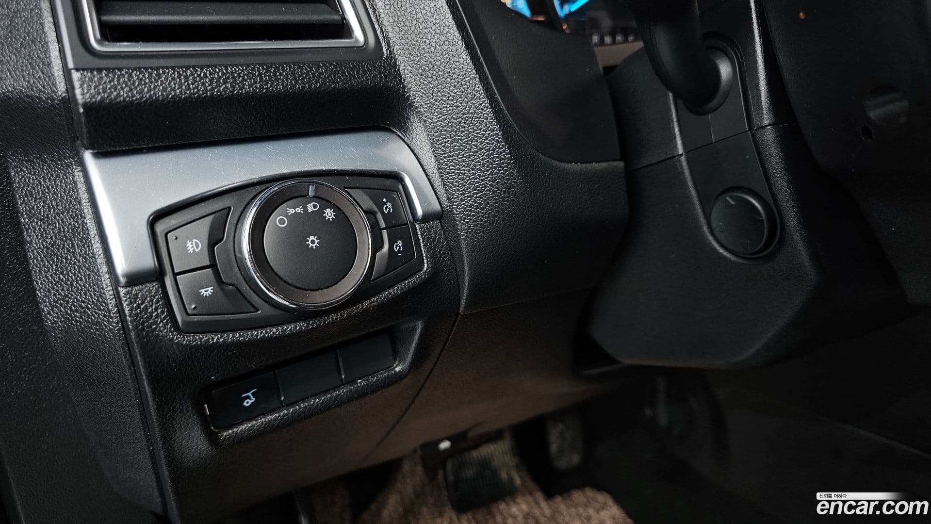 Main__Slider__Photo:Explorer Ford 2018.3-28