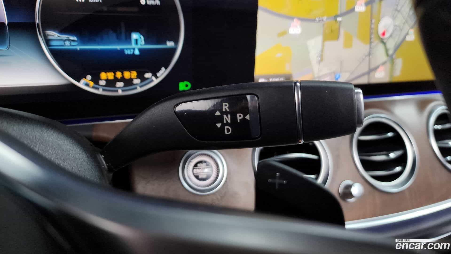 E-Class Mercedes-Benz 2020.5-INNER-009