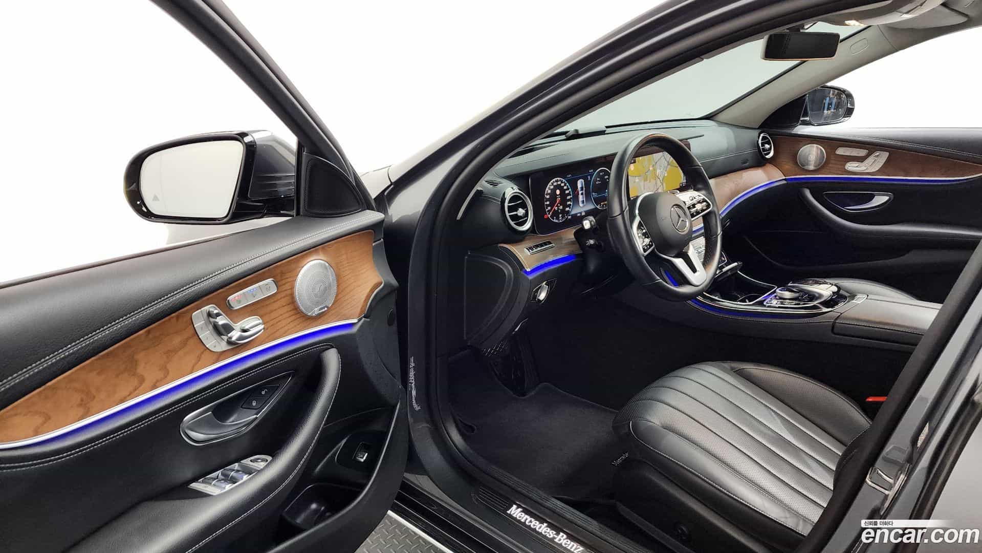 E-Class Mercedes-Benz 2020.5-INNER-010