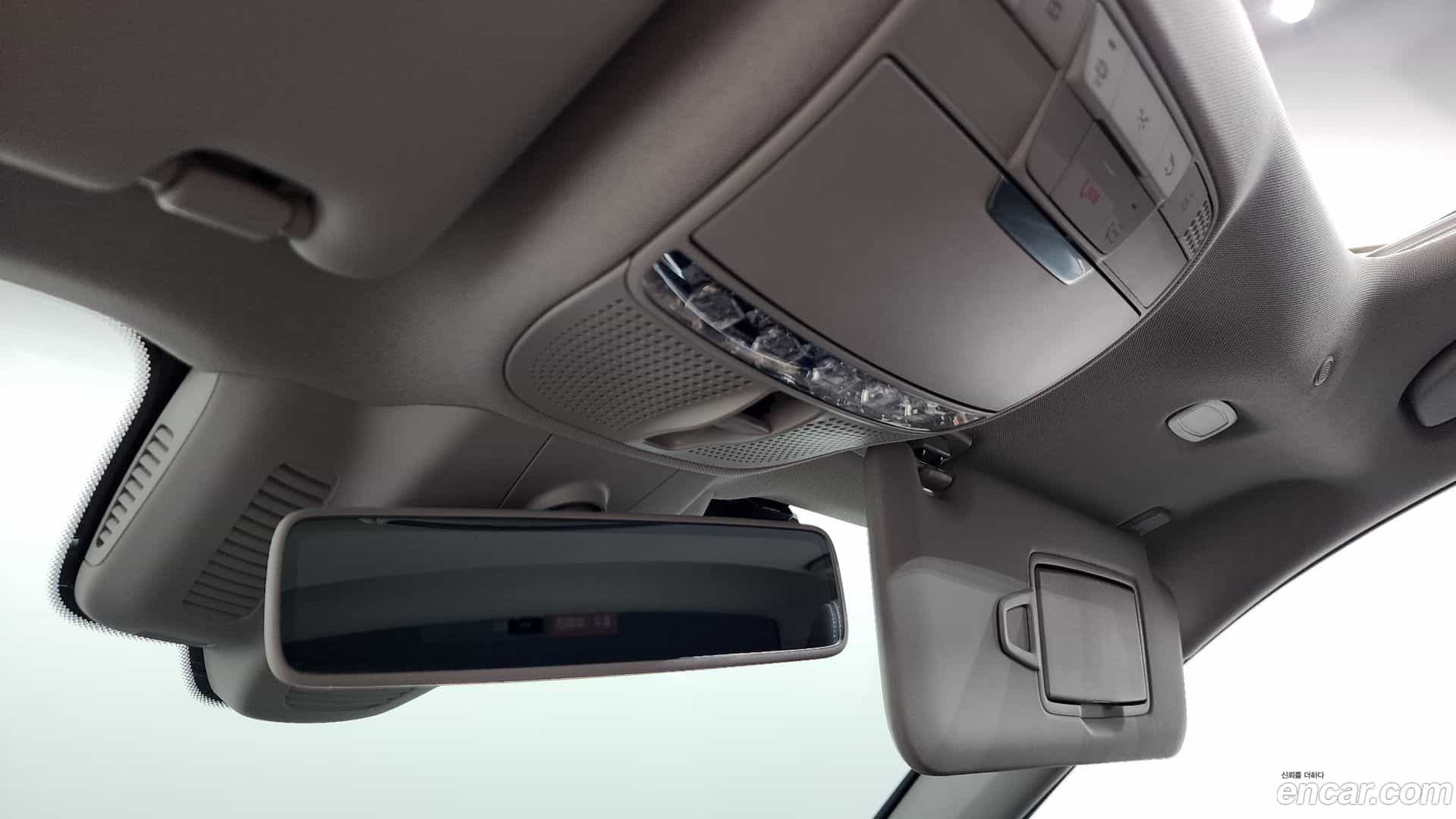 E-Class Mercedes-Benz 2020.5-OPTION-020