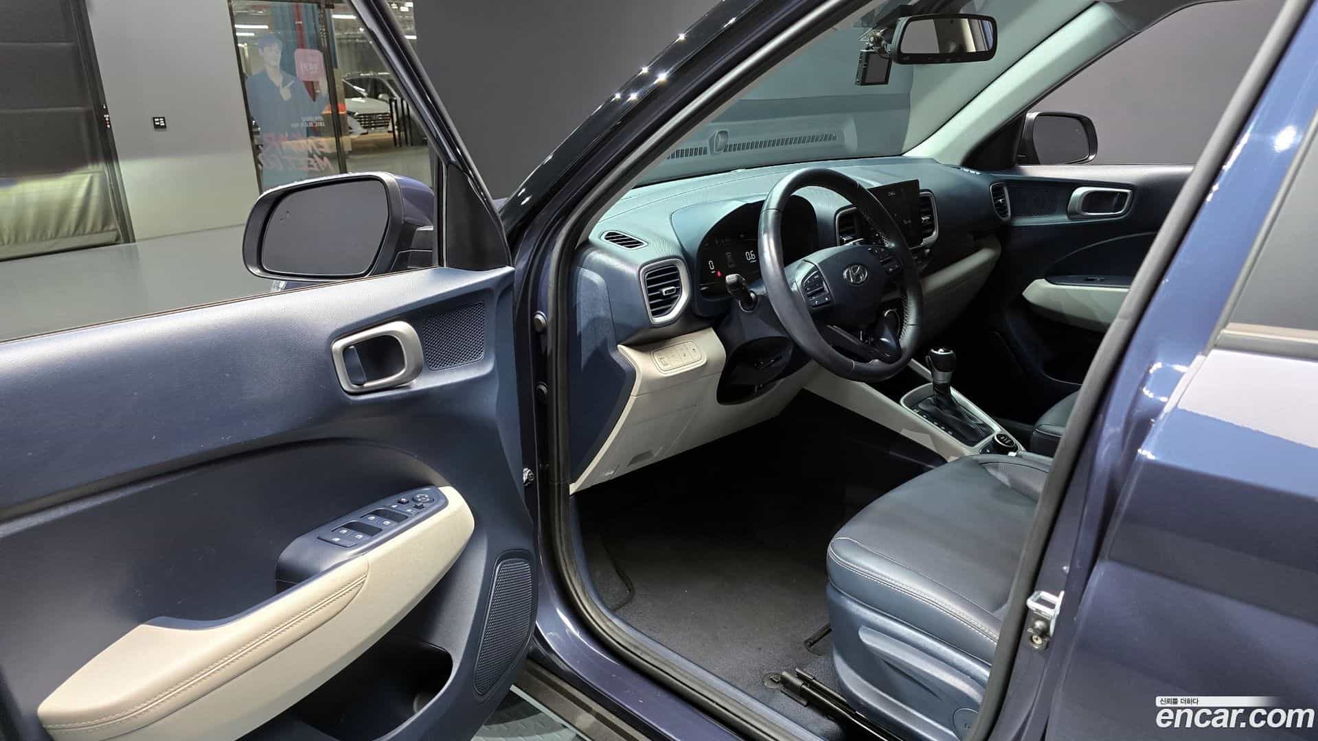 Venue Hyundai 2022.11-INNER-010