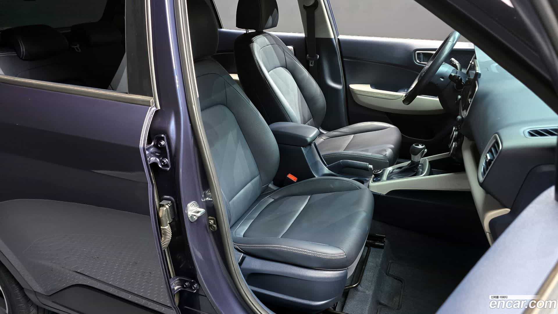 Venue Hyundai 2022.11-OPTION-016