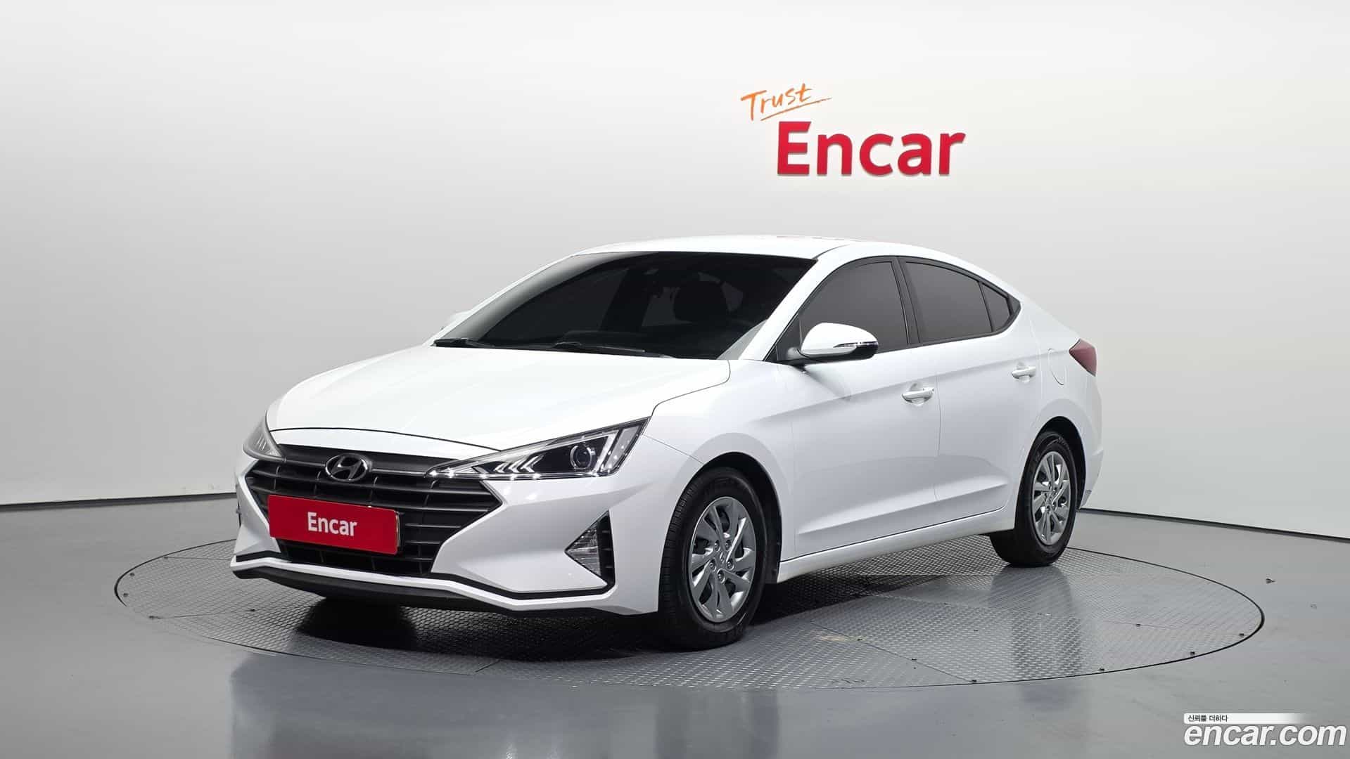 AVANTE Hyundai 2019.1-OUTER-001