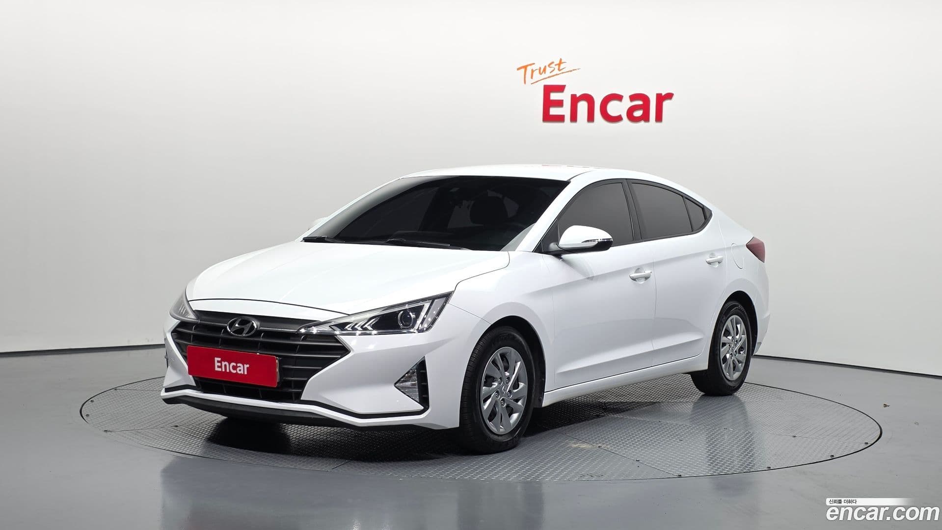 Main__Slider__Photo:AVANTE Hyundai 2019.1-0
