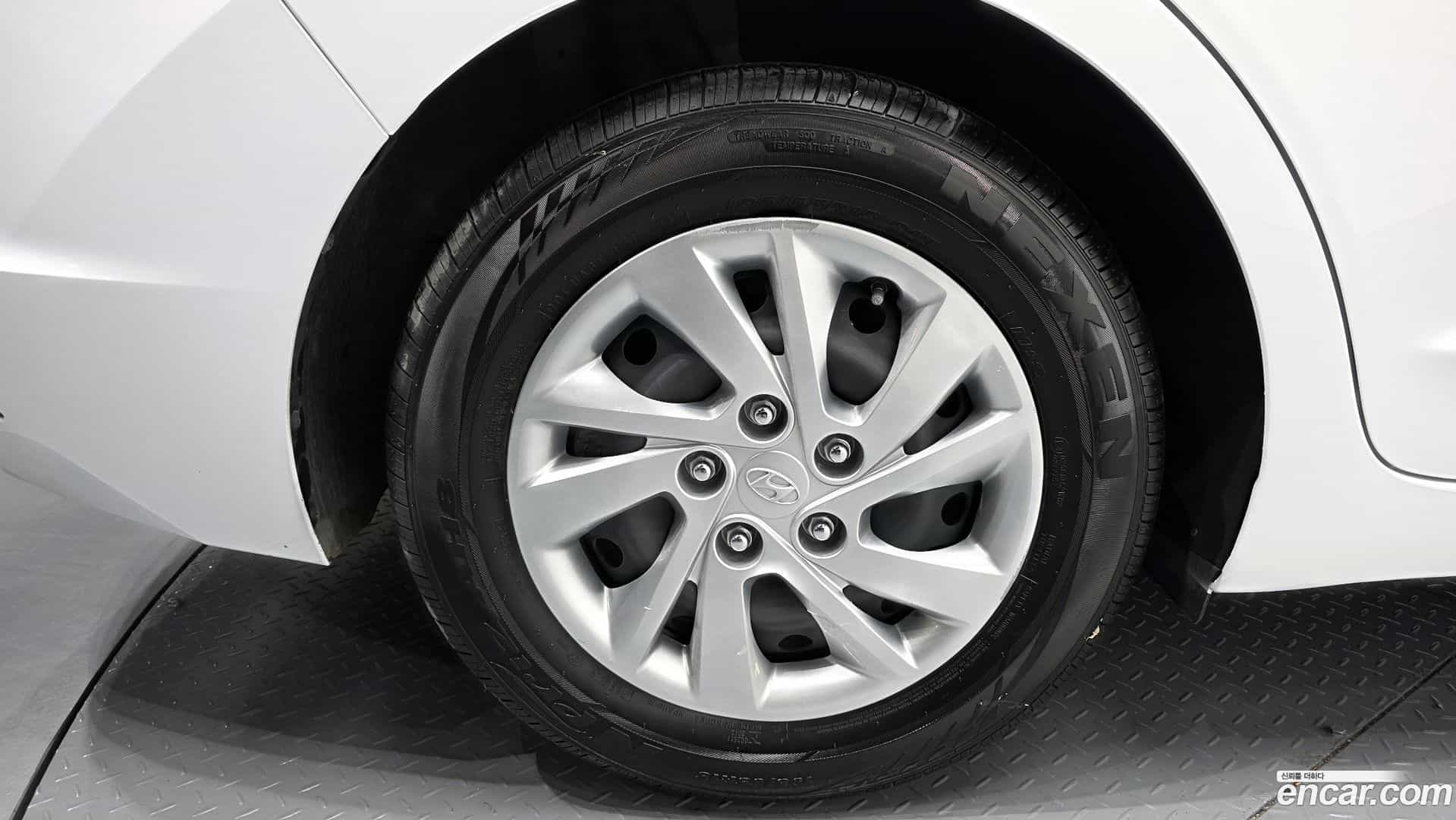 AVANTE Hyundai 2019.1-OUTER-005