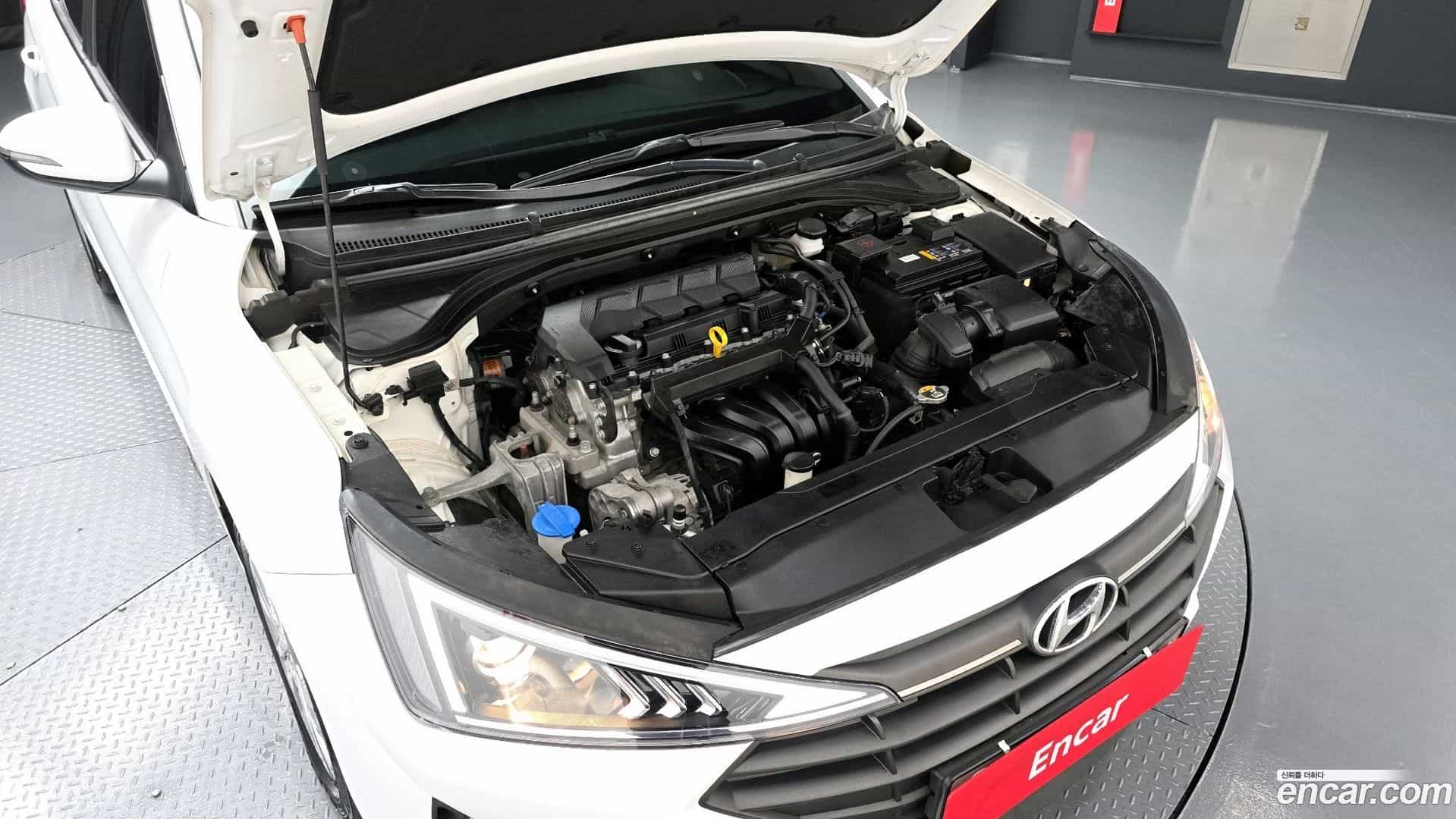 AVANTE Hyundai 2019.1-OUTER-006