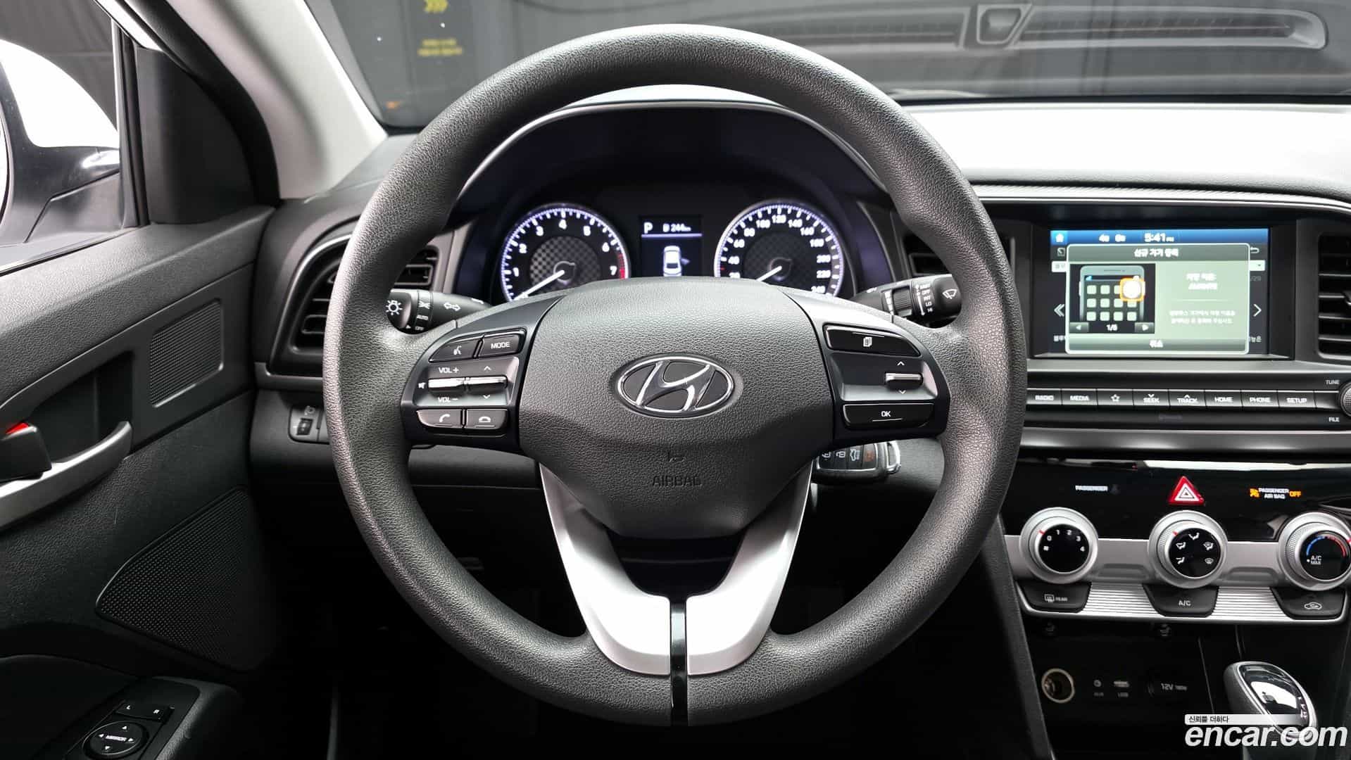 AVANTE Hyundai 2019.1-OPTION-017