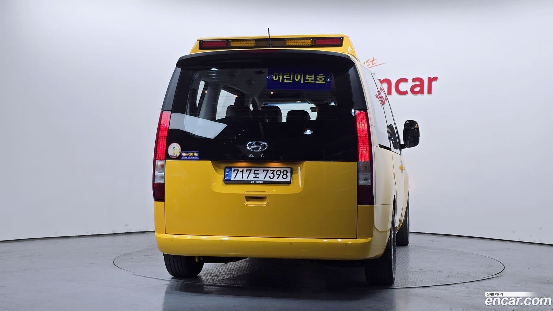 Main__Slider__Photo:Staria Hyundai 2022.0-3
