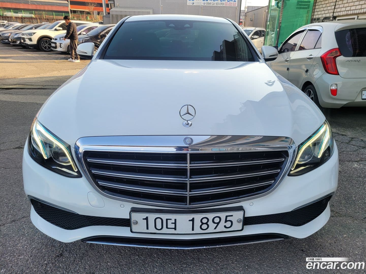 Main__Slider__Photo:E-Class Mercedes-Benz 2017.3-0