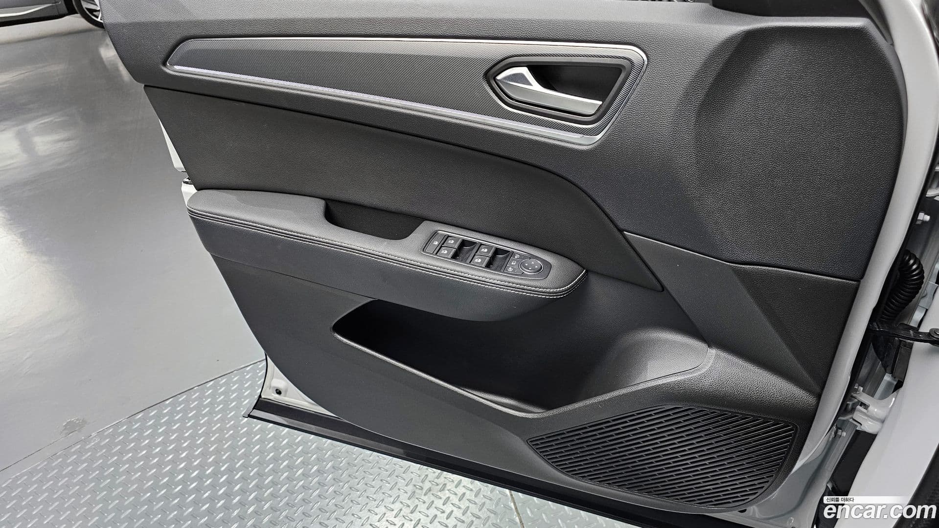 Main__Slider__Photo:XM3 Renault Korea 2022.7-23