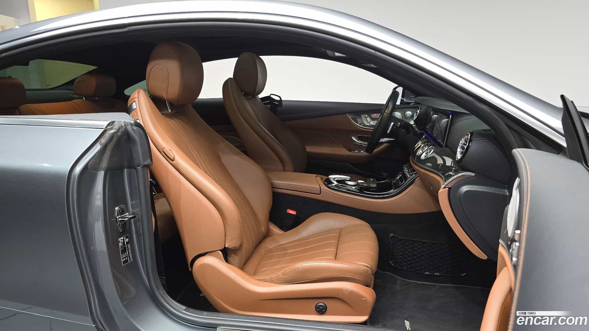 E-Class Mercedes-Benz 2020.8-OPTION-015