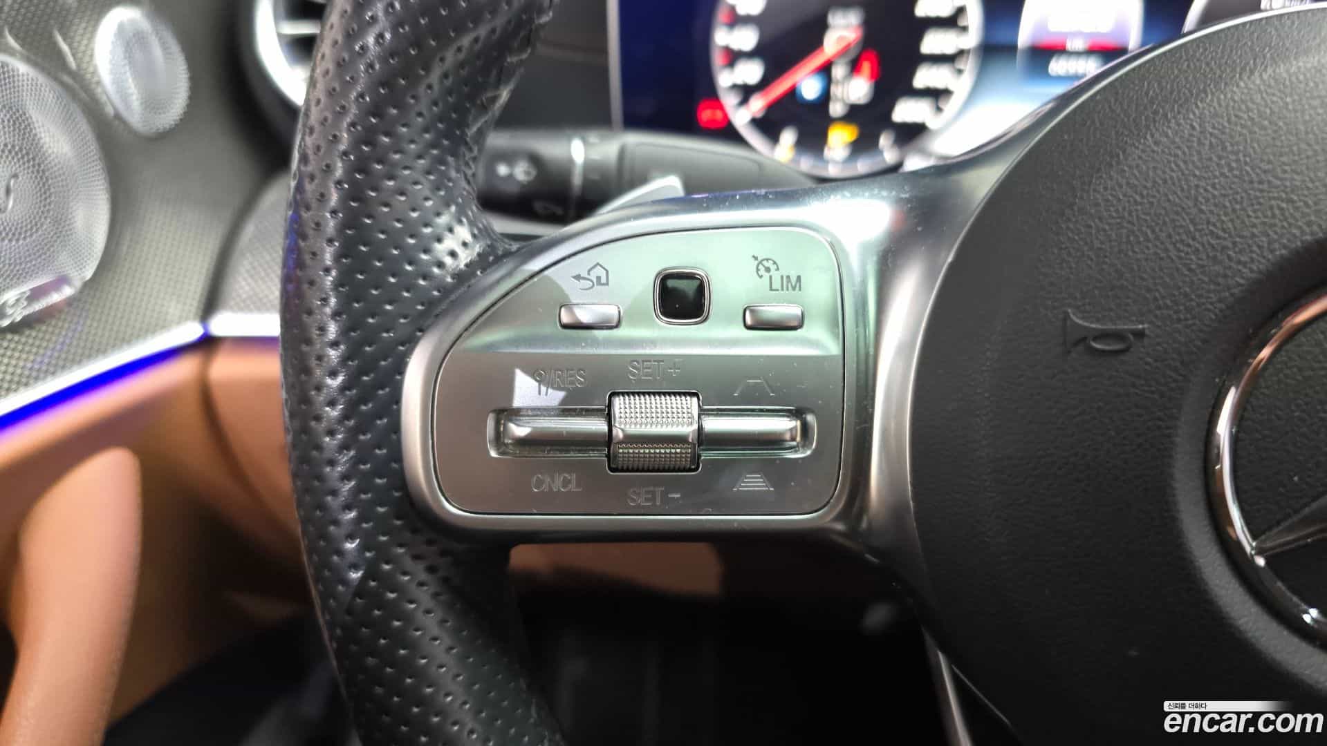 E-Class Mercedes-Benz 2020.8-INNER-036