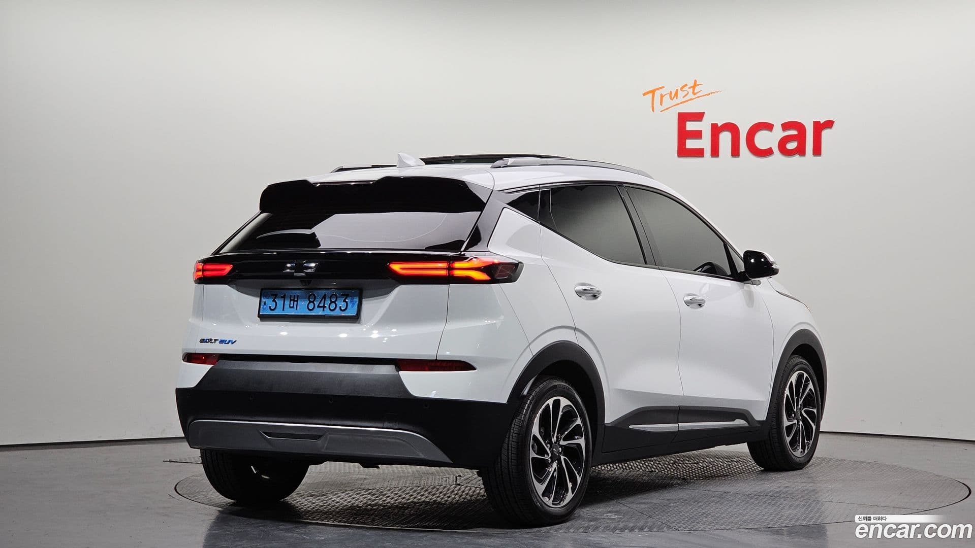 Main__Slider__Photo:볼트 EUV Chevrolet 2022.11-1