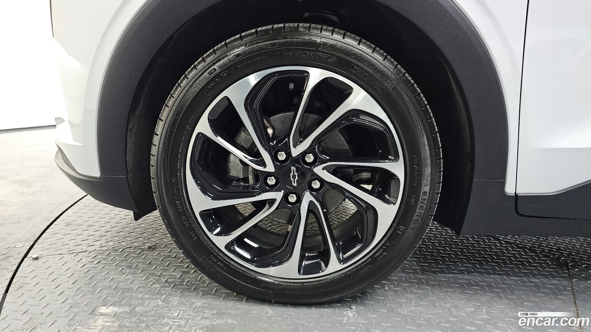 Main__Slider__Photo:볼트 EUV Chevrolet 2022.11-4