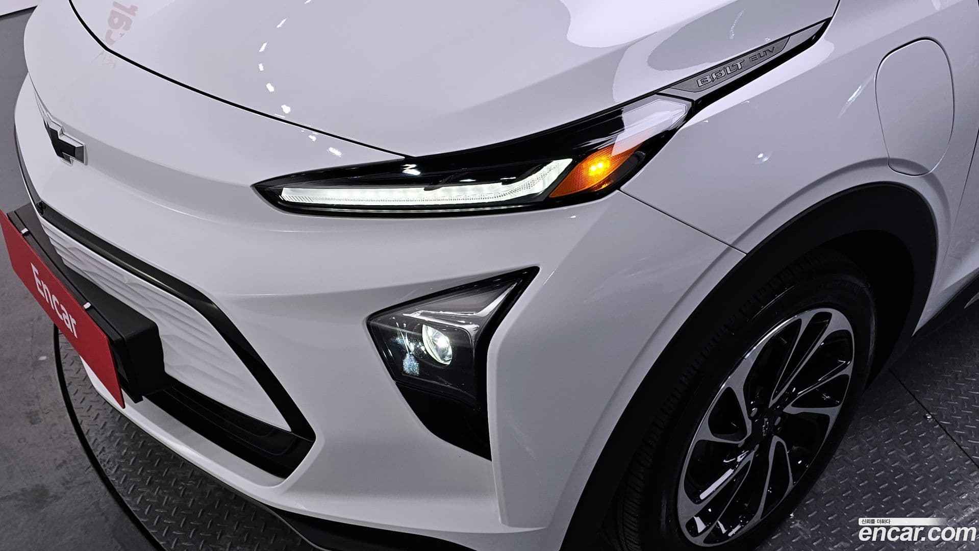Main__Slider__Photo:볼트 EUV Chevrolet 2022.11-21