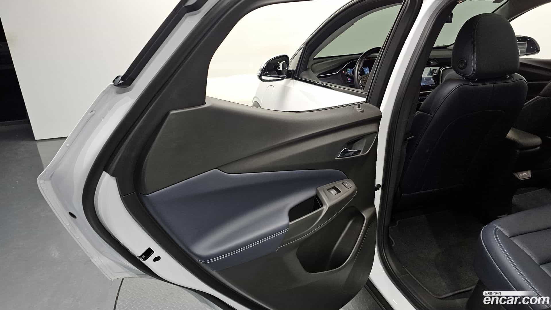 볼트 EUV Chevrolet 2022.11-INNER-035