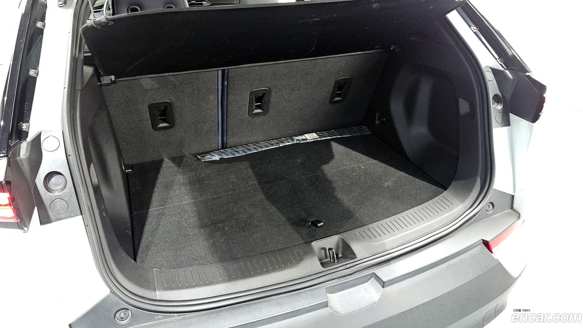 Main__Slider__Photo:볼트 EUV Chevrolet 2022.11-26