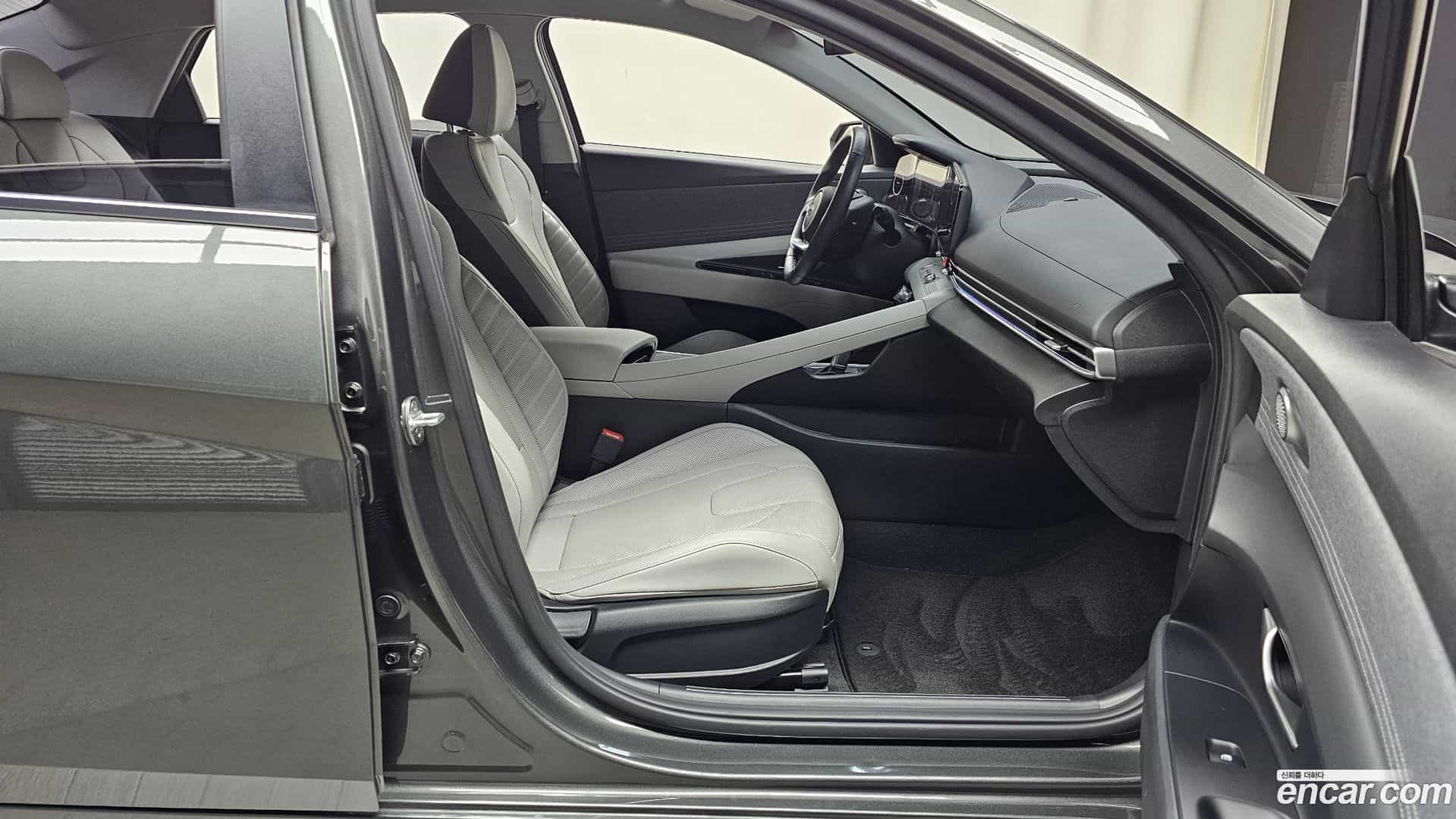 AVANTE Hyundai 2021.2-OPTION-015