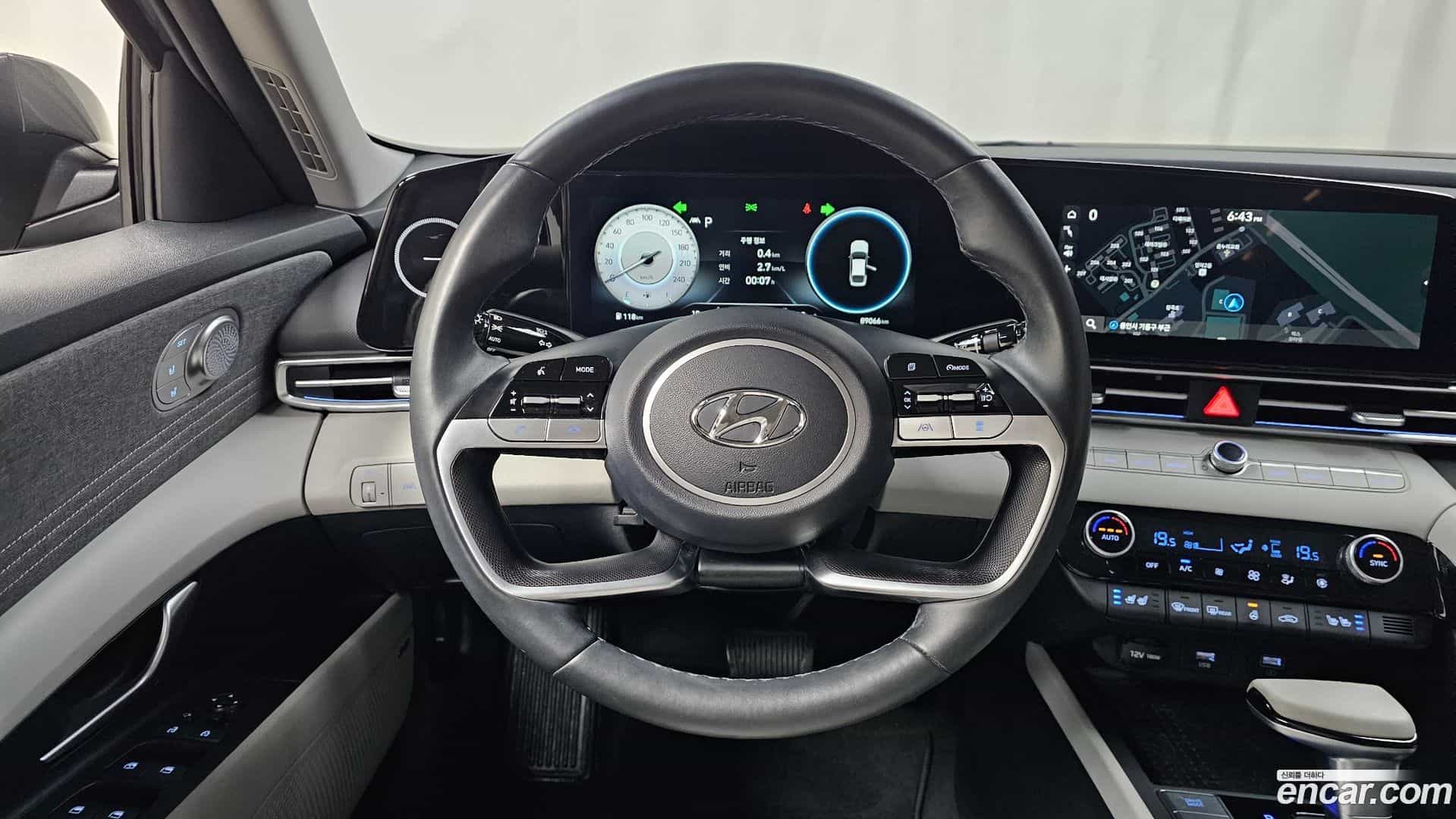 AVANTE Hyundai 2021.2-OPTION-017