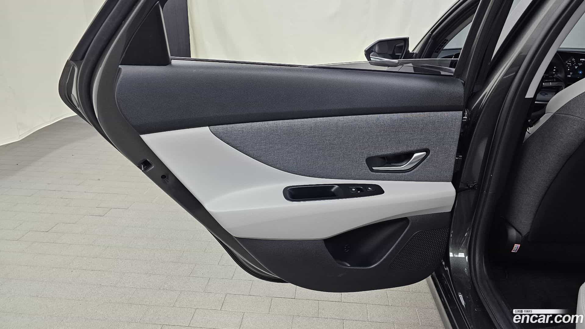 AVANTE Hyundai 2021.2-INNER-035