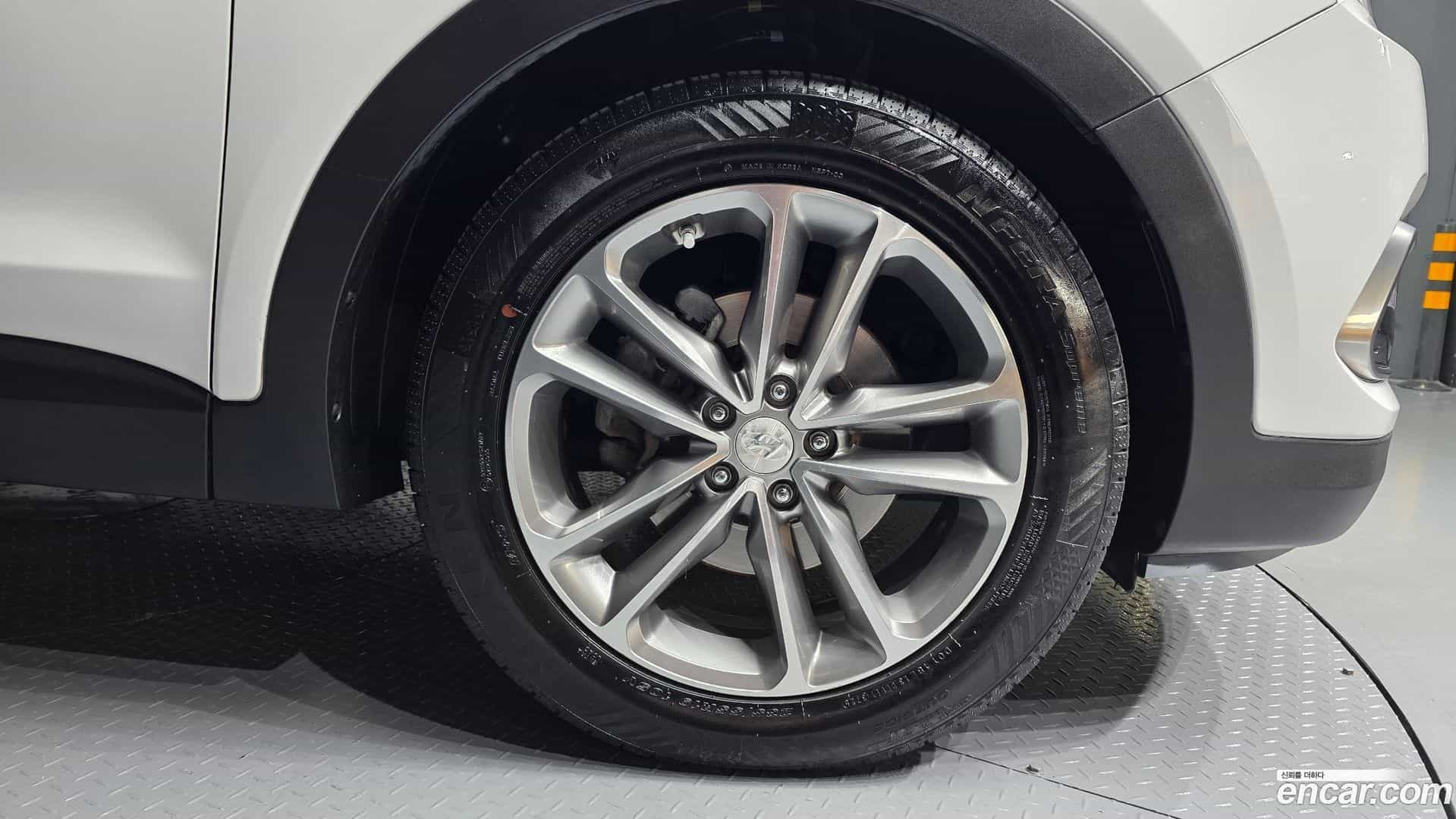 Santafe Hyundai 2015.7-OUTER-031