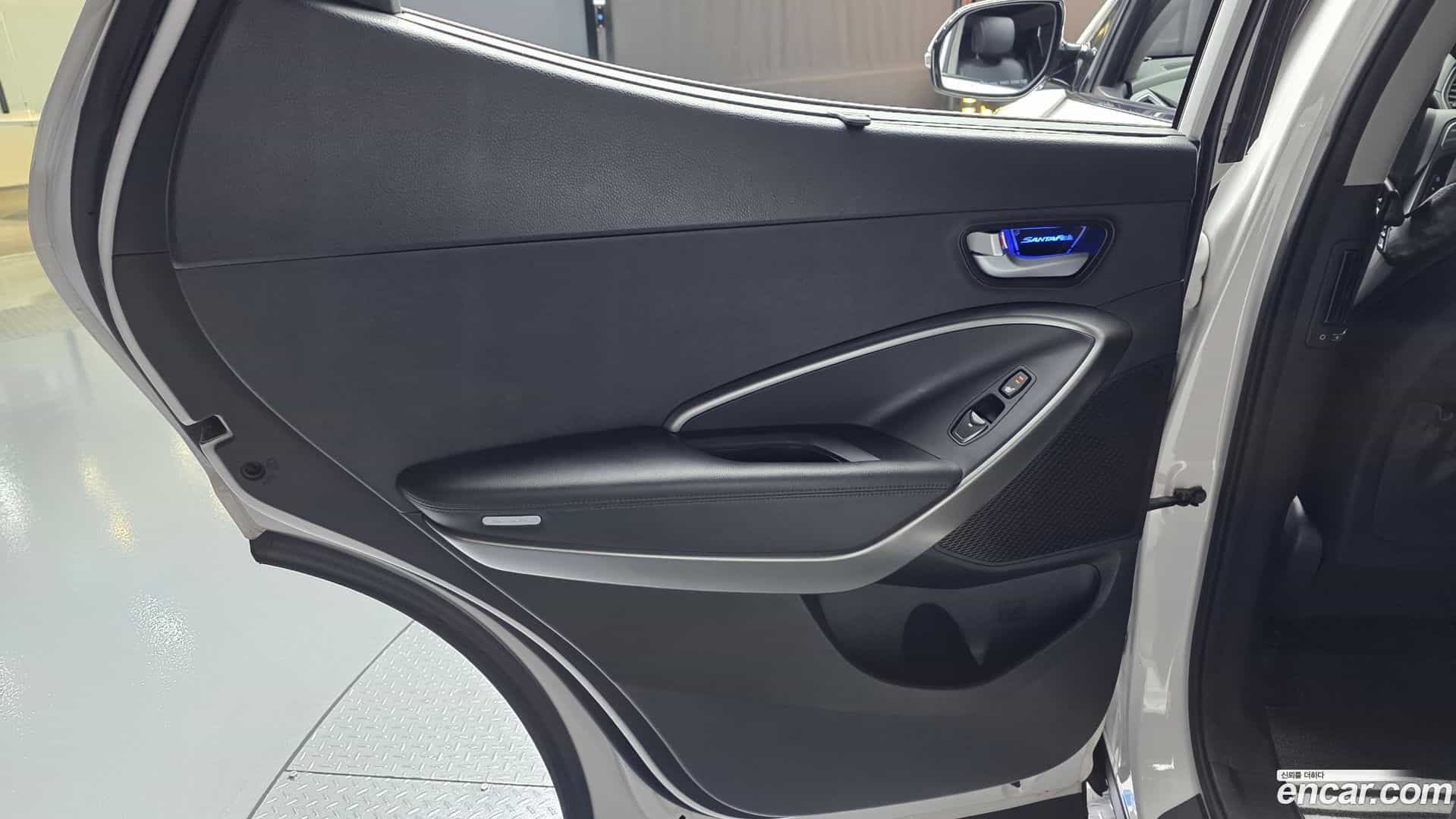 Santafe Hyundai 2015.7-INNER-035