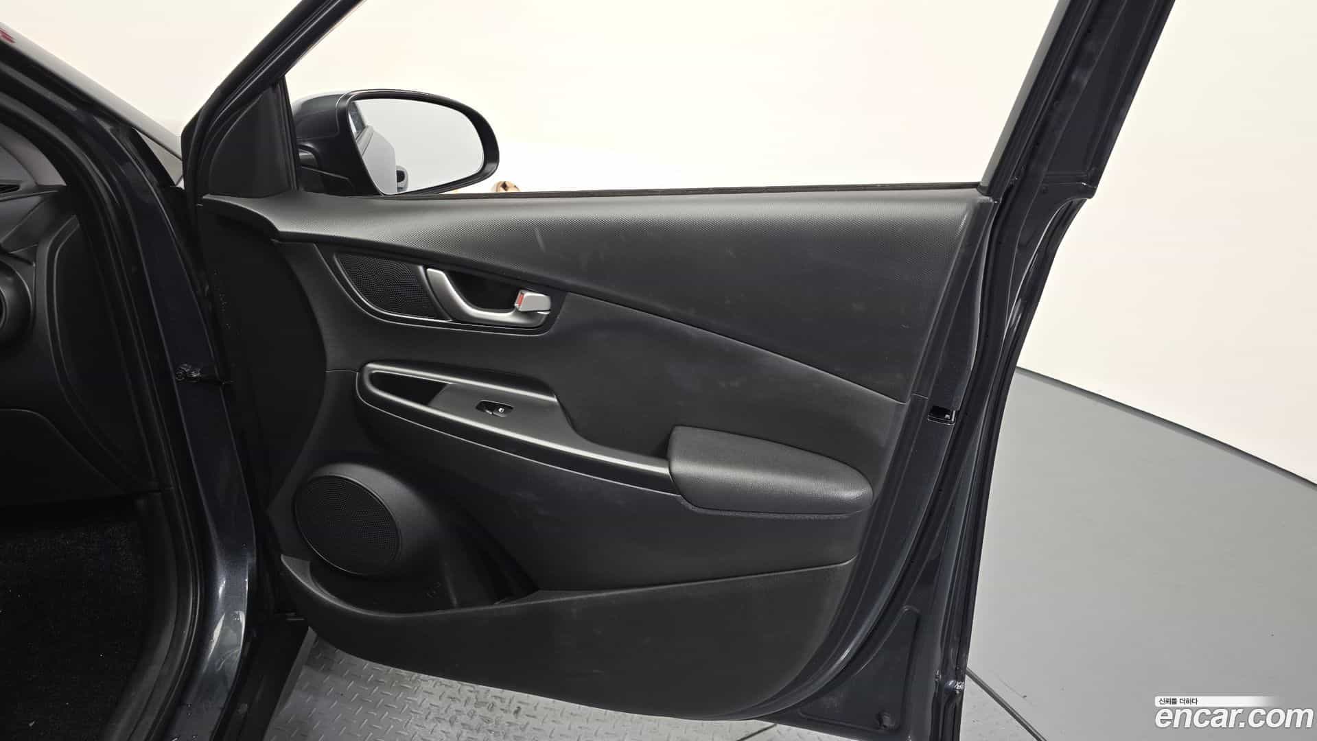 Kona Hyundai 2018.1-INNER-034