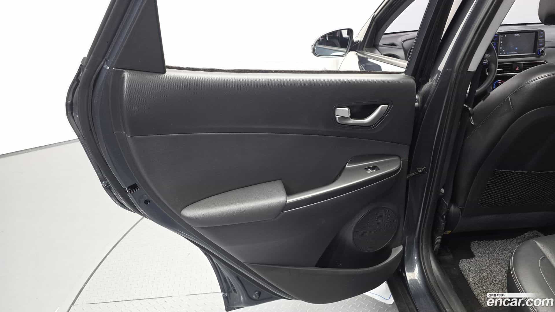 Kona Hyundai 2018.1-INNER-035