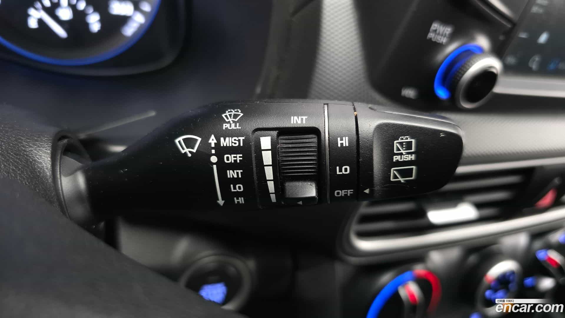 Kona Hyundai 2018.1-OPTION-042