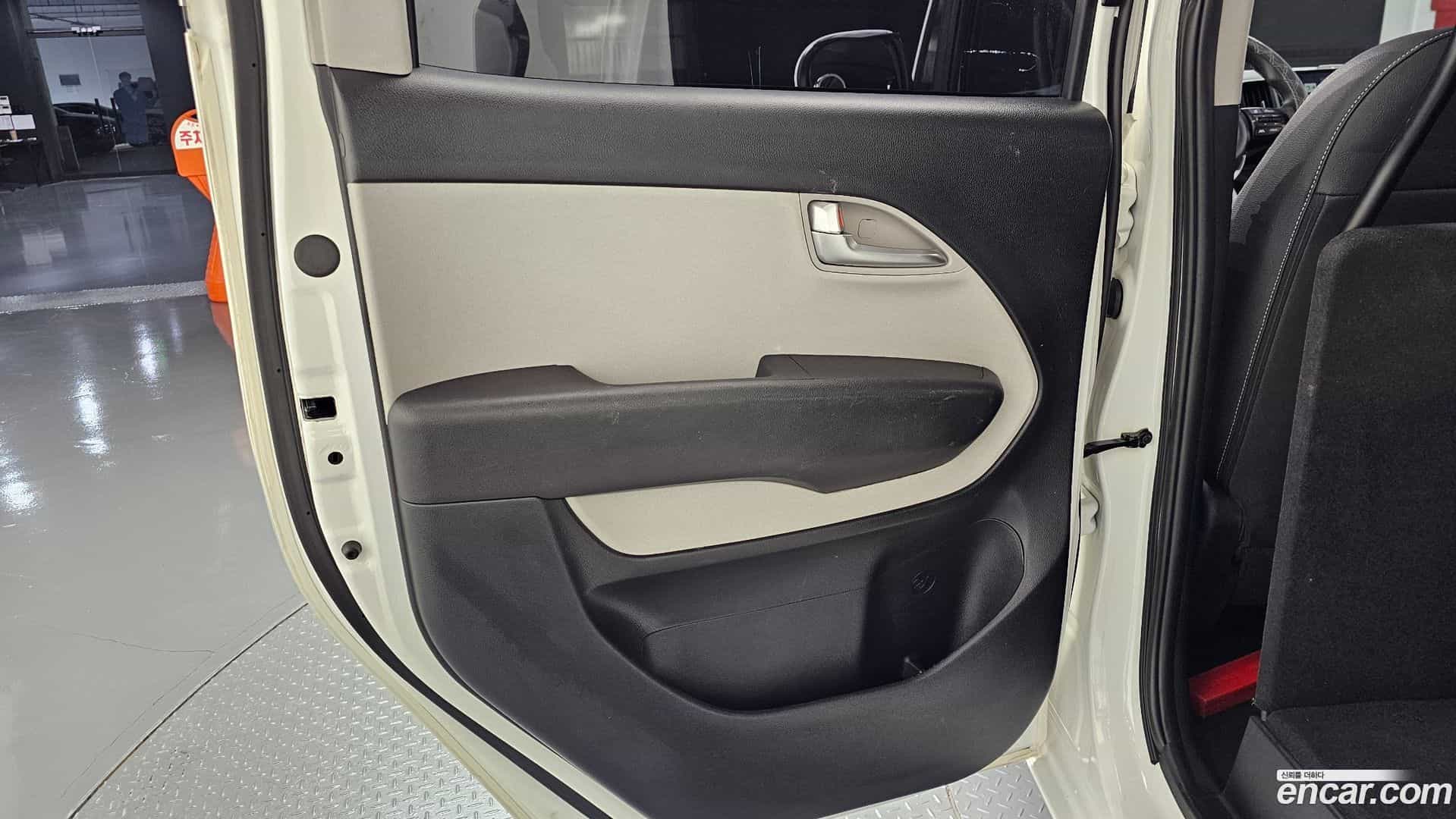 RAY Kia 2023.3-INNER-035
