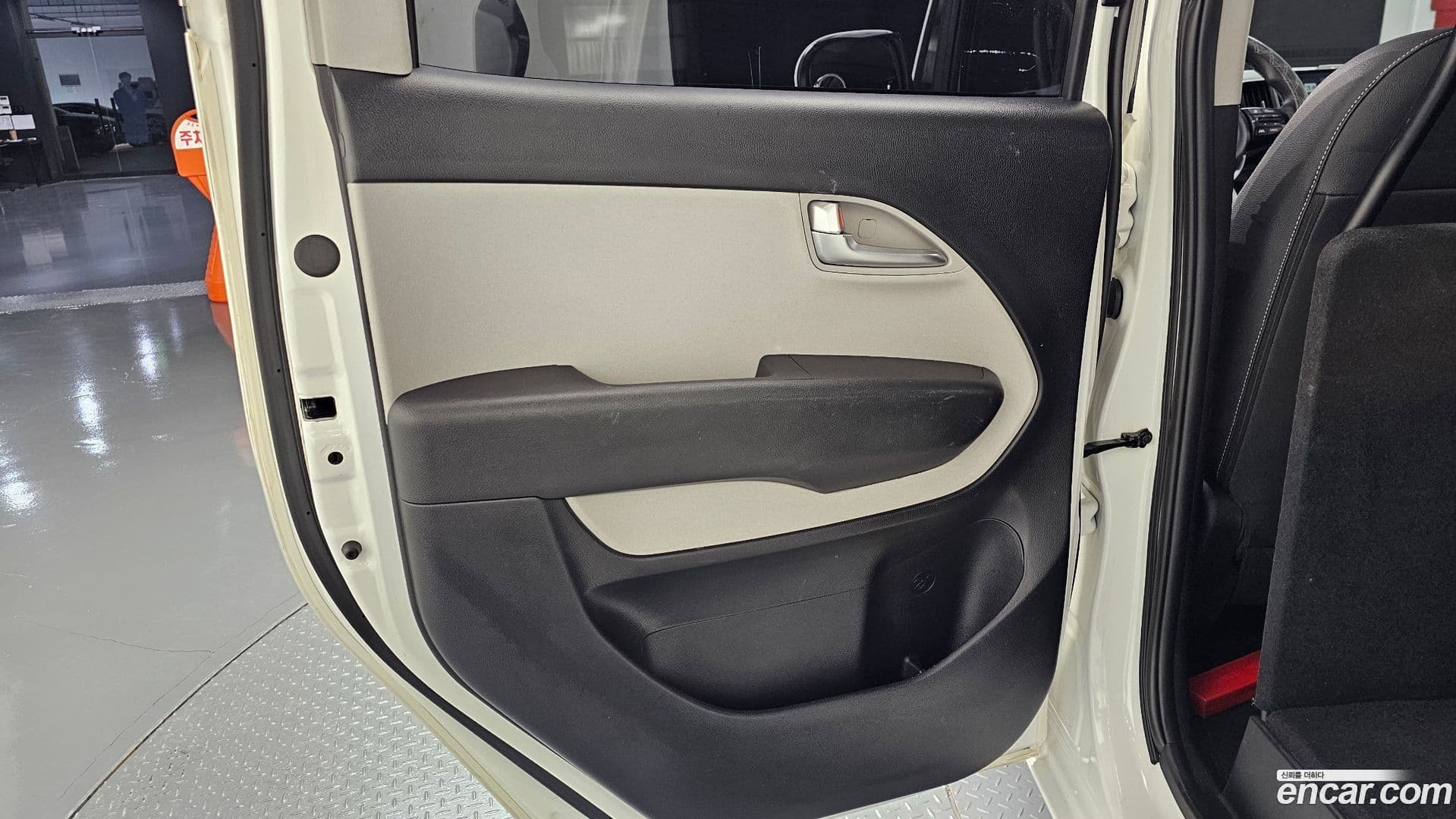 Main__Slider__Photo:RAY Kia 2023.3-24