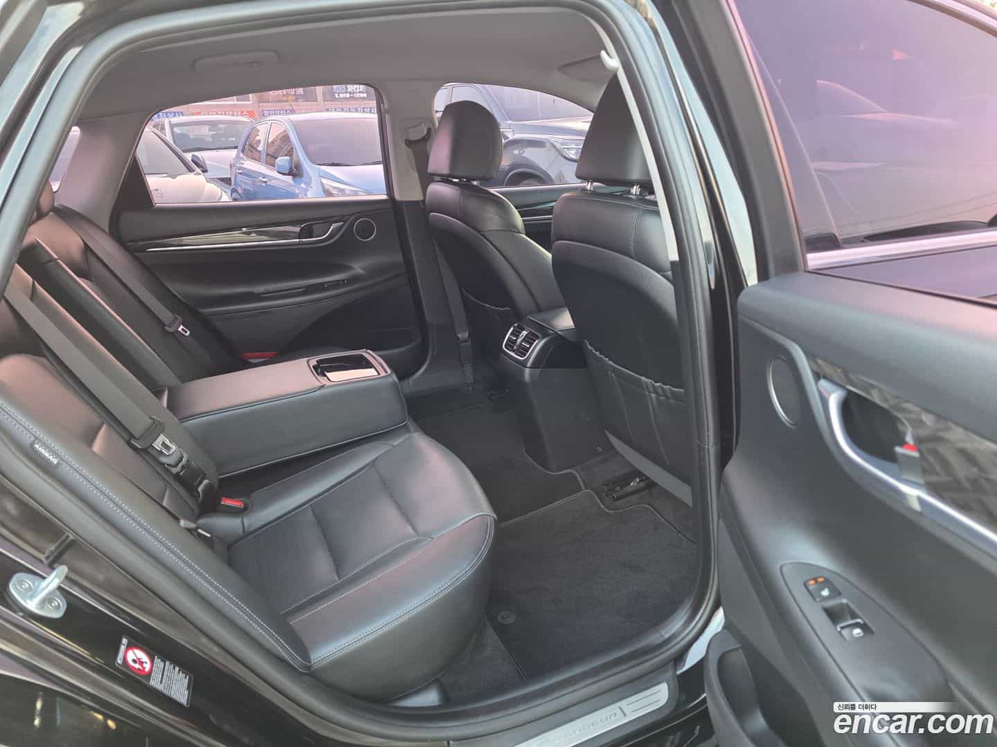 Grandeur Hyundai 2017.1-INNER-010