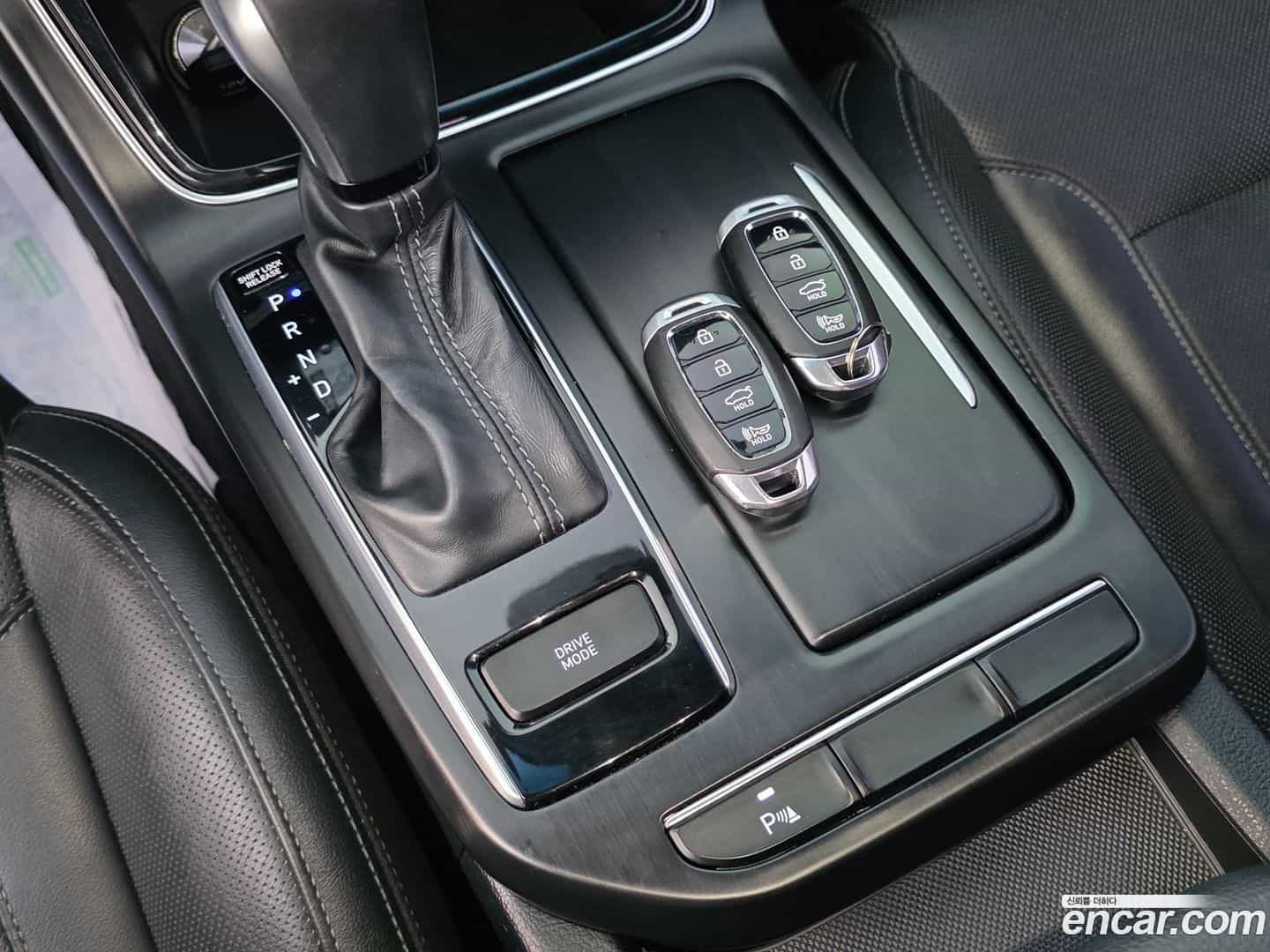 Grandeur Hyundai 2017.1-OPTION-020