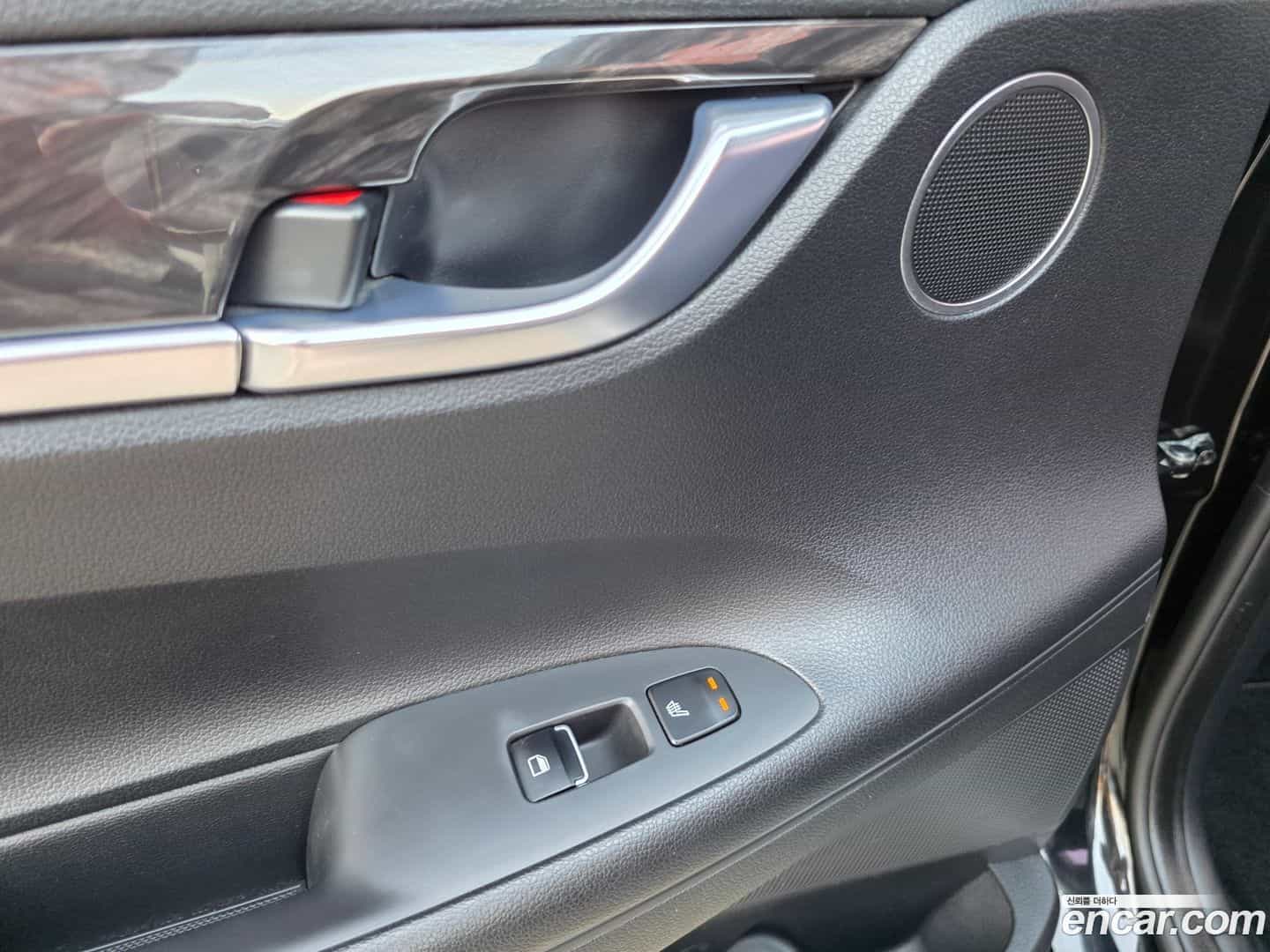 Grandeur Hyundai 2017.1-OPTION-021