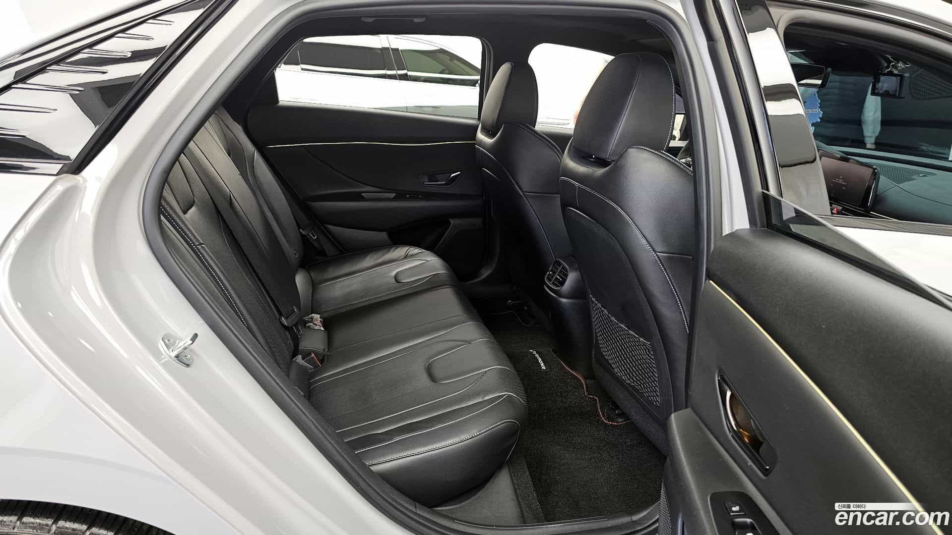 AVANTE Hyundai 2022.3-OPTION-016