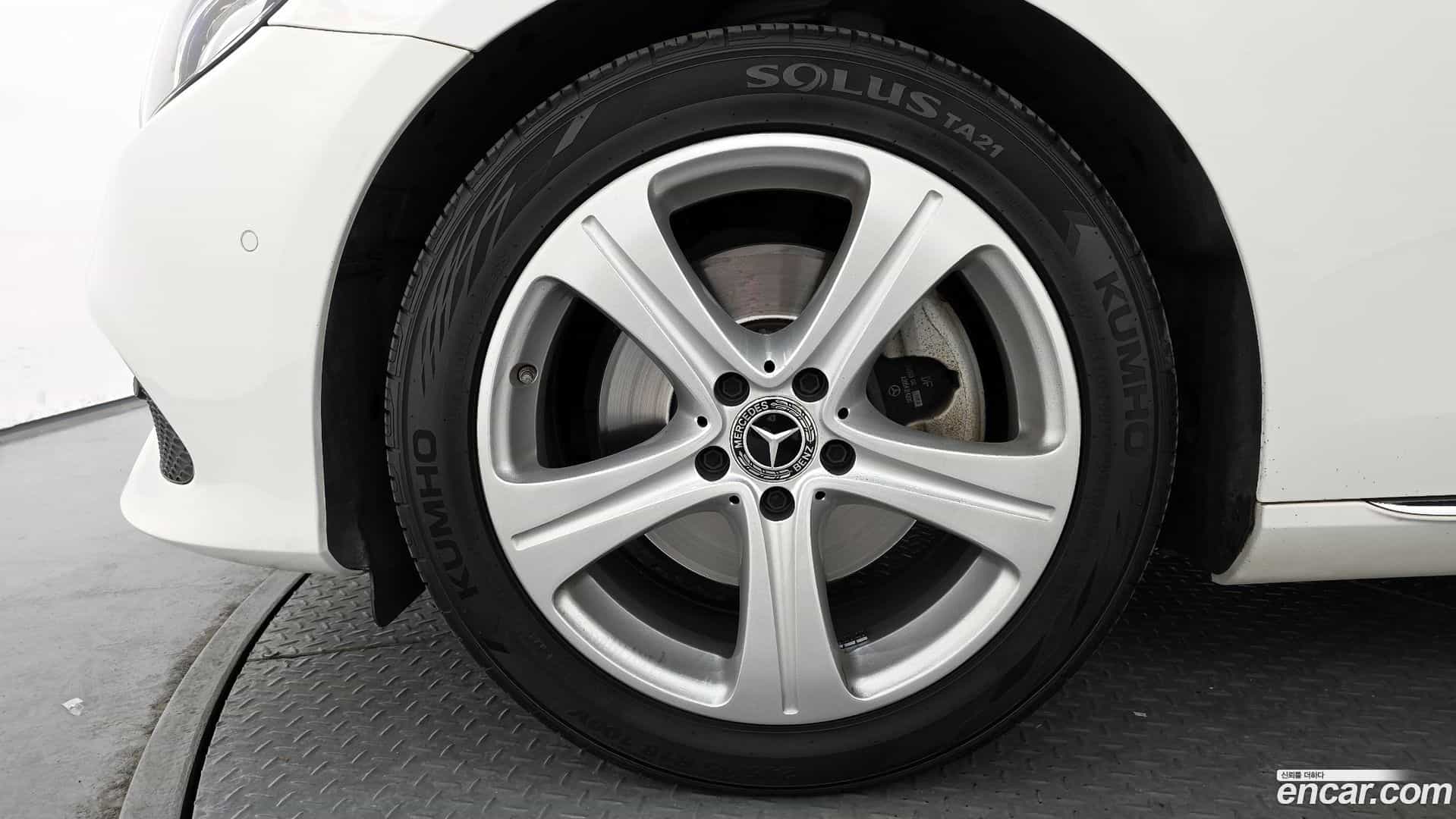 E-Class Mercedes-Benz 2018.5-OUTER-005