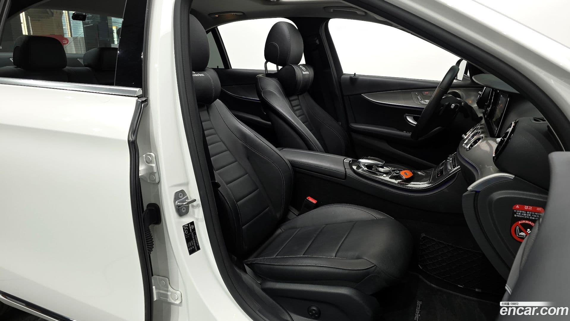 Main__Slider__Photo:E-Class Mercedes-Benz 2018.5-10