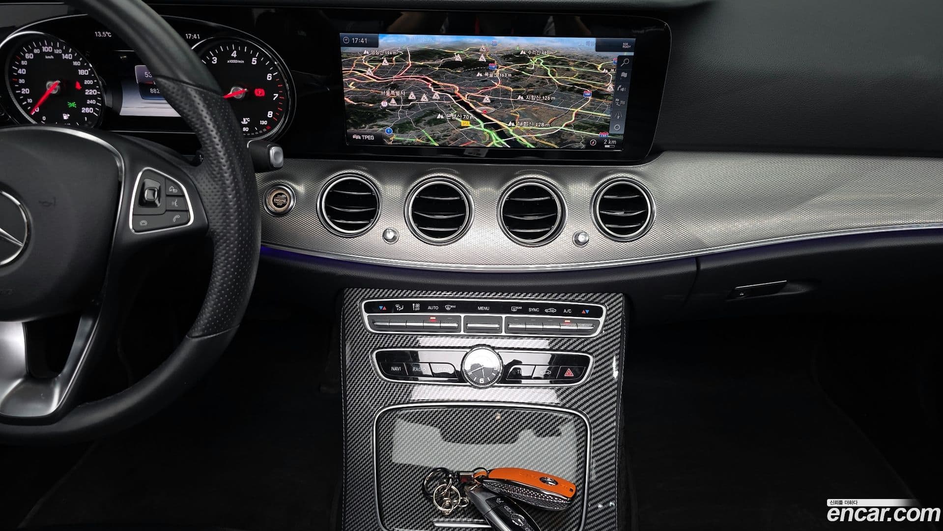 Main__Slider__Photo:E-Class Mercedes-Benz 2018.5-13
