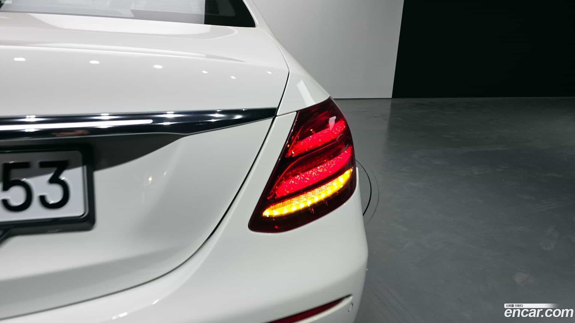 E-Class Mercedes-Benz 2018.5-OUTER-033