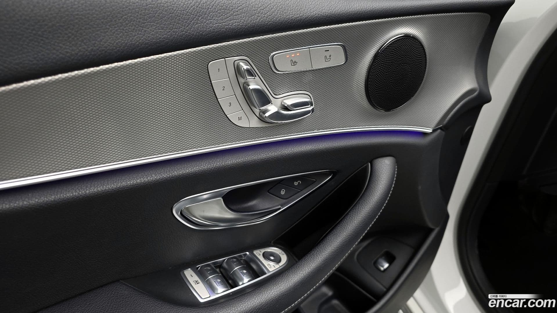 Main__Slider__Photo:E-Class Mercedes-Benz 2018.5-23