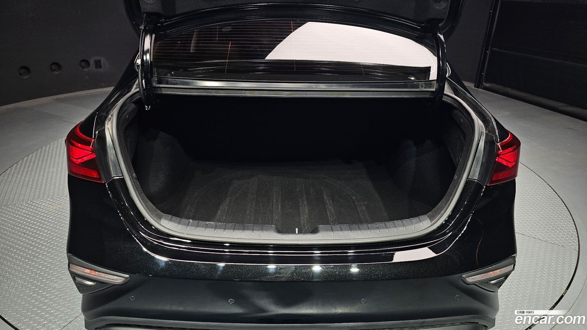 Main__Slider__Photo:K3 Kia 2020.2-19