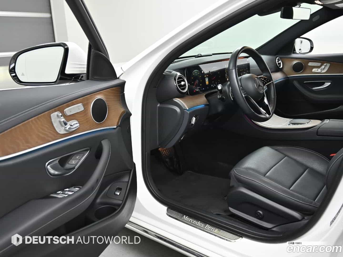 E-Class Mercedes-Benz 2020.11-OPTION-015