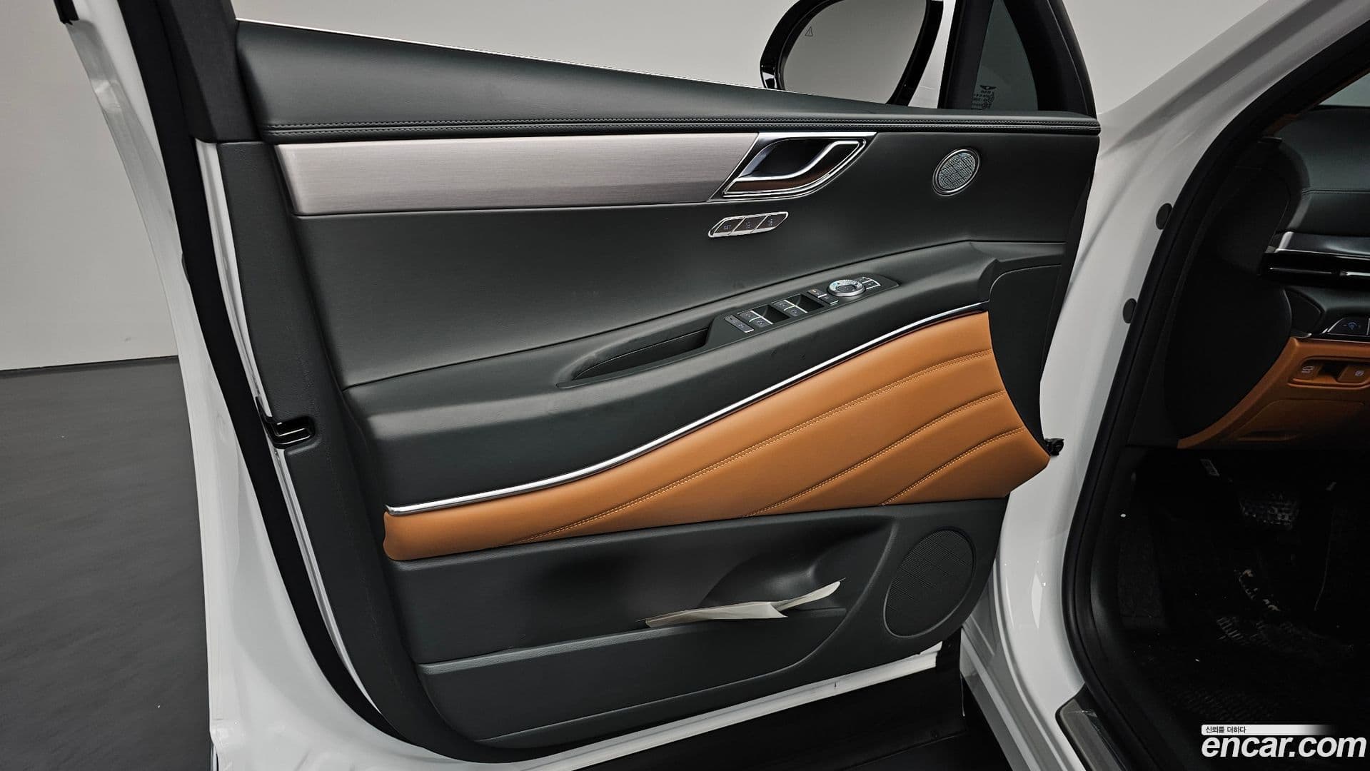 Main__Slider__Photo:GV80 Genesis 2024.3-23