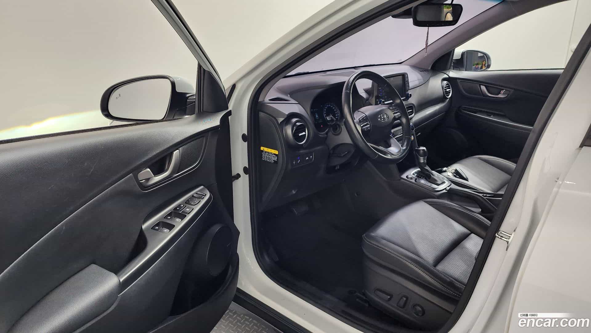 Kona Hyundai 2019.10-INNER-010