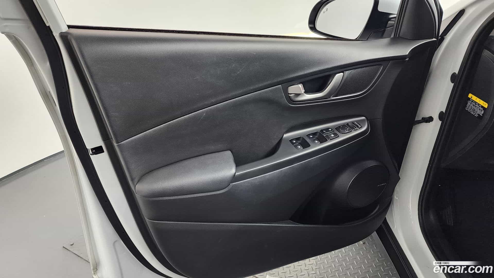 Kona Hyundai 2019.10-INNER-034