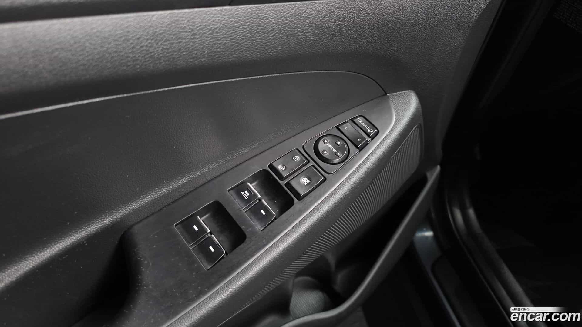 Tucson Hyundai 2015.3-OPTION-022