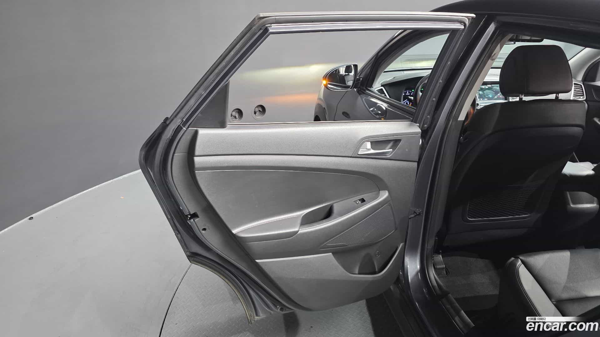 Tucson Hyundai 2015.3-INNER-035